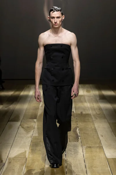 Look 47